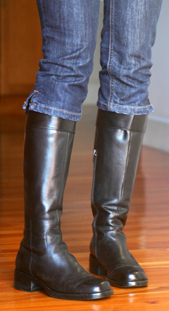 Clamdiggers with knee-high boots - YLF